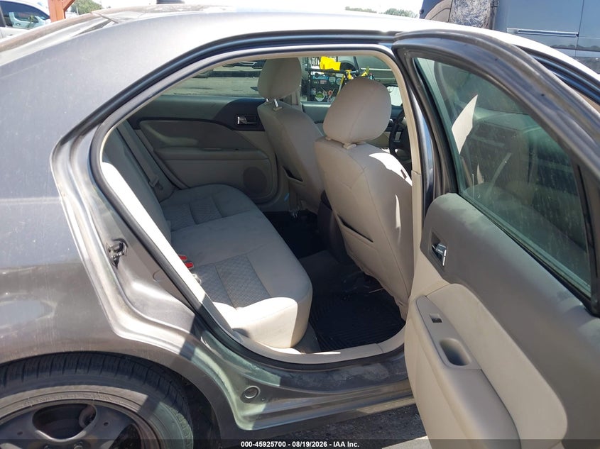 2011 FORD FUSION auction photo 8