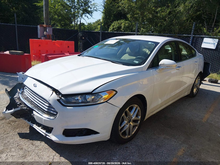 2013 Ford Fusion, Front & Rear, IAAI, VIN 3FA6P0H72DR222512 — photo 2