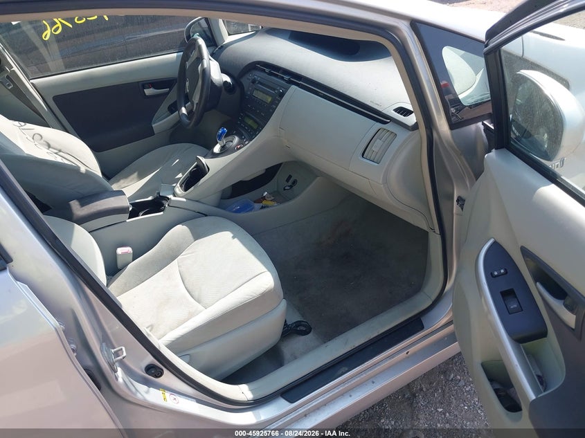 2011 TOYOTA PRIUS auction photo 5