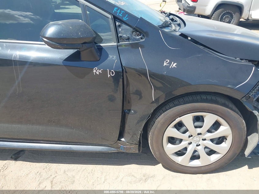 TOYOTA COROLLA - zdjęcie 18