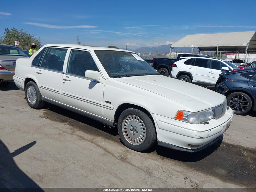 1998 VOLVO S90 auction photo 1