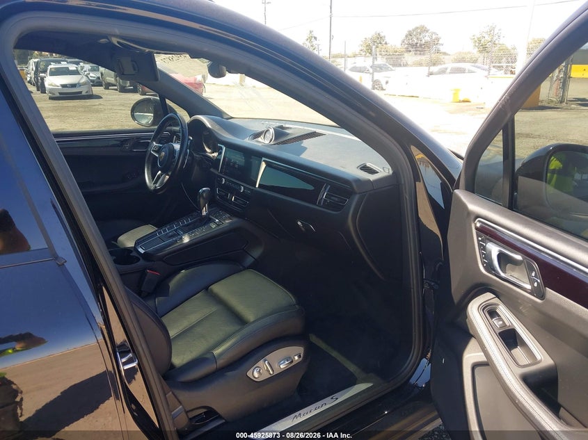 2019 PORSCHE MACAN auction photo 5