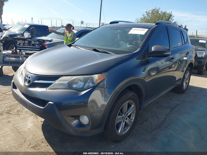 2015 Toyota RAV 4, Rear, IAAI, VIN JTMWFREV7FJ042265 — photo 2