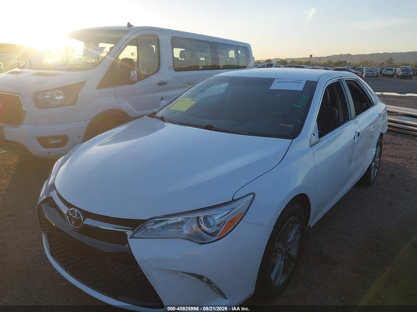 2017 Toyota Camry, Невідомо, IAAI, VIN 4T1BF1FK4HU399808 — фото 2