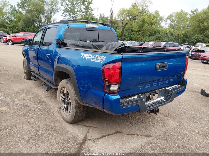 2018 TOYOTA TACOMA auction photo 3