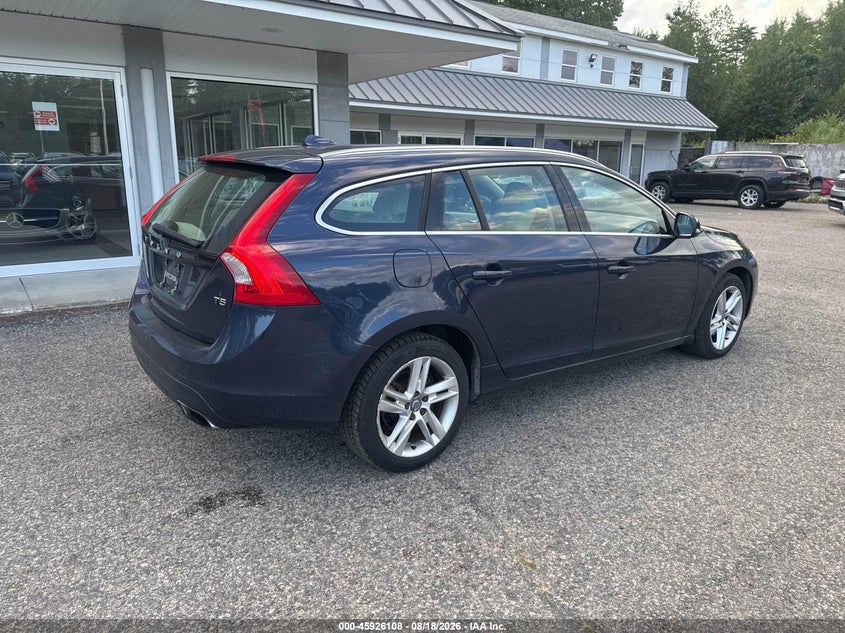 2015 VOLVO V60 auction photo 4
