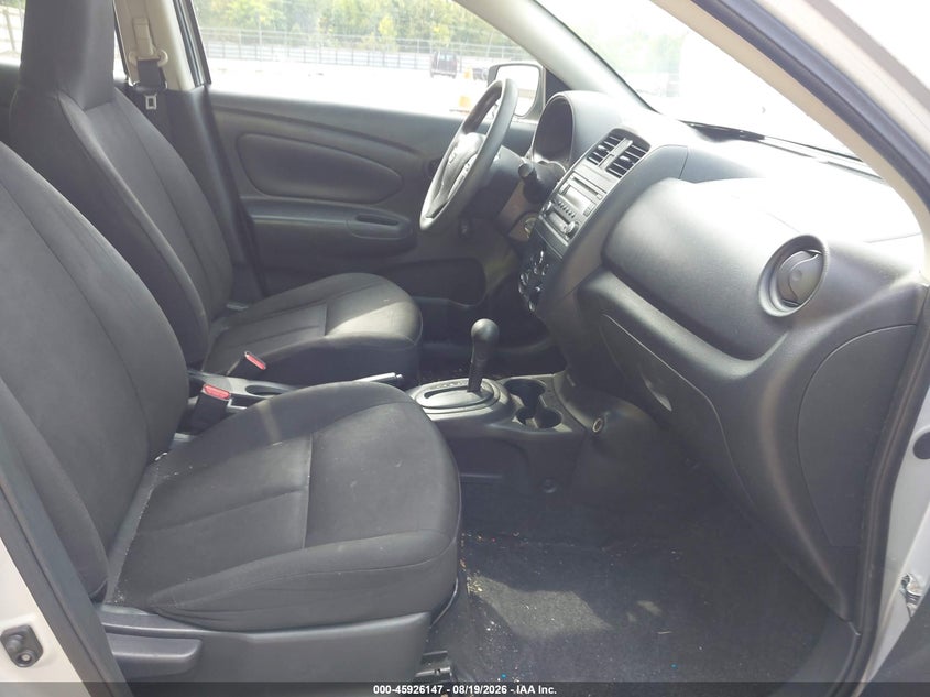 2017 NISSAN VERSA auction photo 5