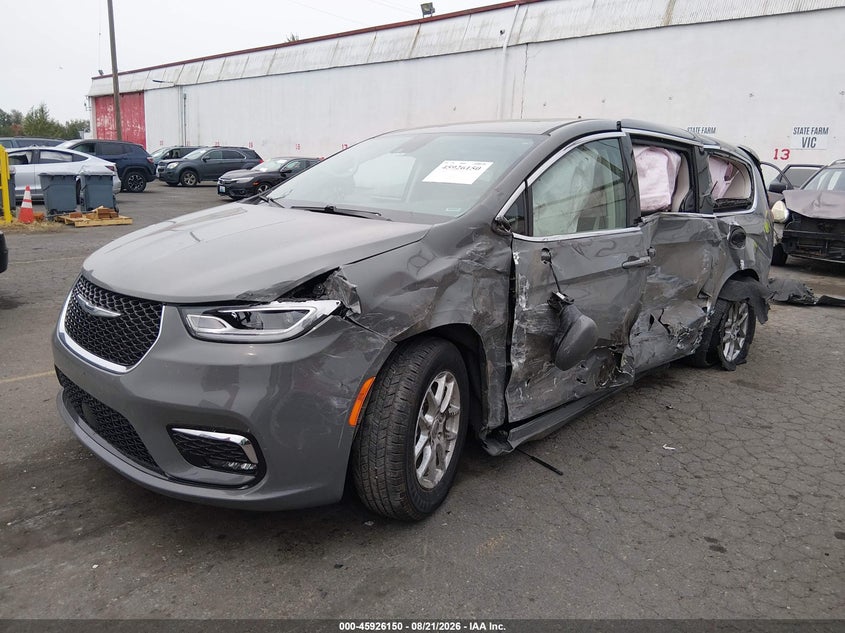2023 Chrysler Pacifica, Left & Right Side, IAAI, VIN 2C4RC1BG8PR571413 — photo 2