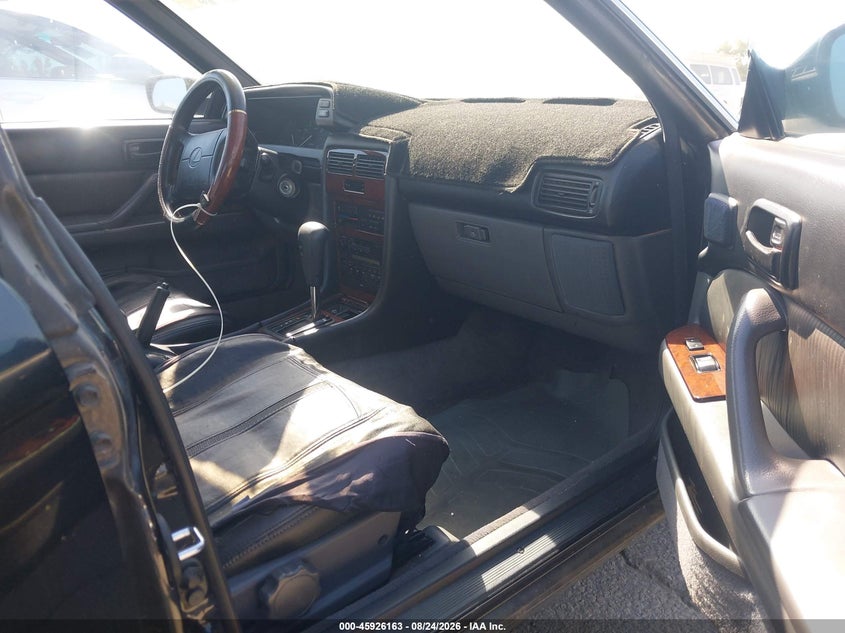 1990 LEXUS ES auction photo 5