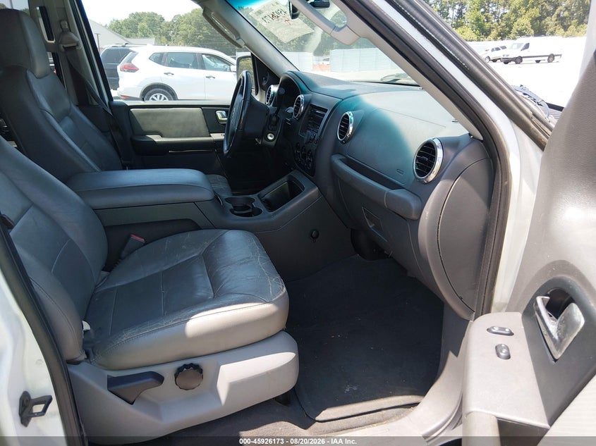 2003 FORD EXPEDITION auction photo 5