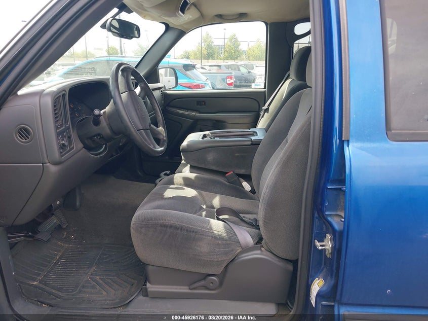 2004 CHEVROLET SILVERADO PICKUP 5.3L V-8 295HP