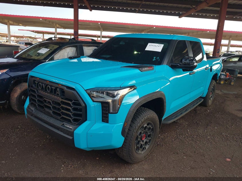 2026 Toyota Tundra, Left Side, IAAI, VIN 5TFPC5DB1TX136583 — photo 2