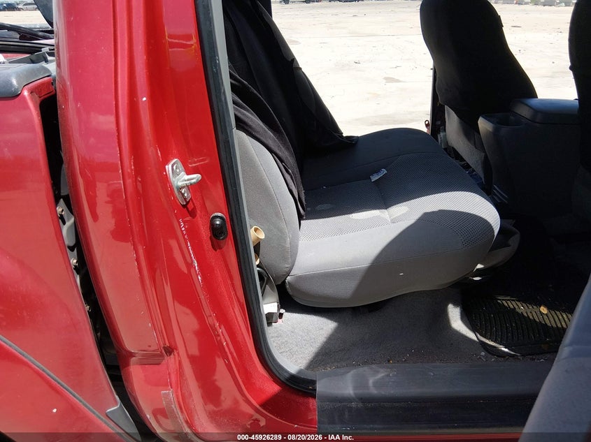 2011 TOYOTA TACOMA auction photo 8