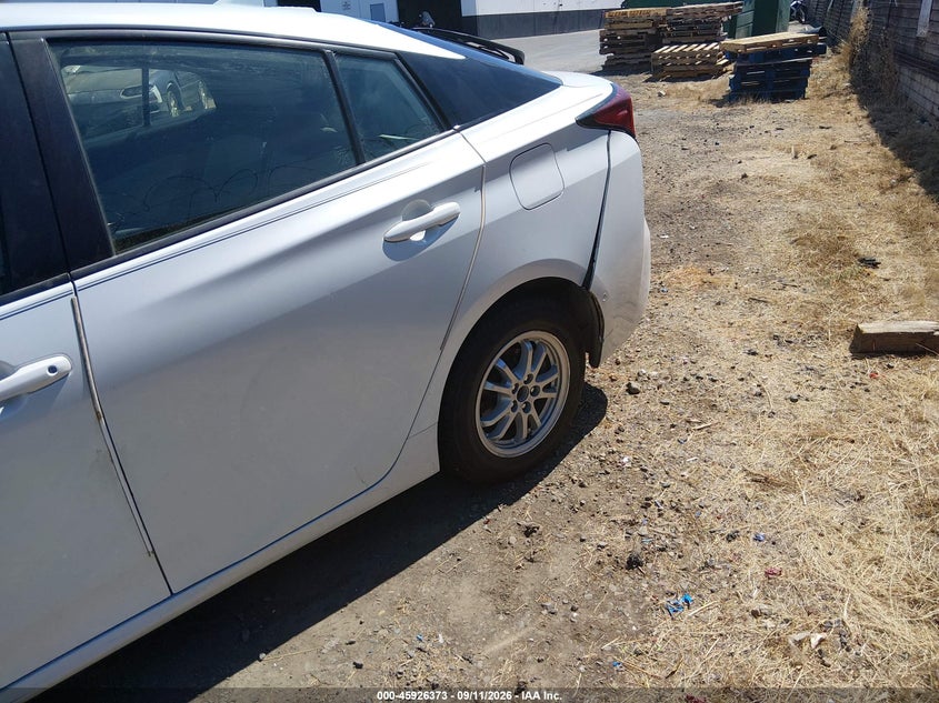 2022 TOYOTA PRIUS auction photo 6