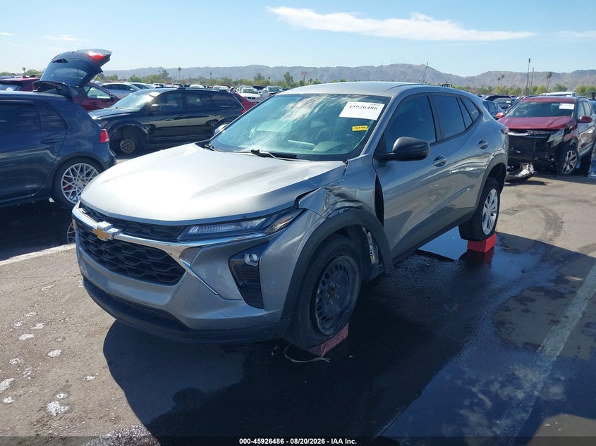 2024 Chevrolet Trax, Left Front, IAAI, VIN KL77LFE23RC043792 — photo 2