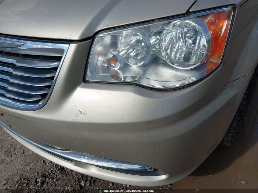 2016 CHRYSLER TOWN & COUNTRY auction photo 6