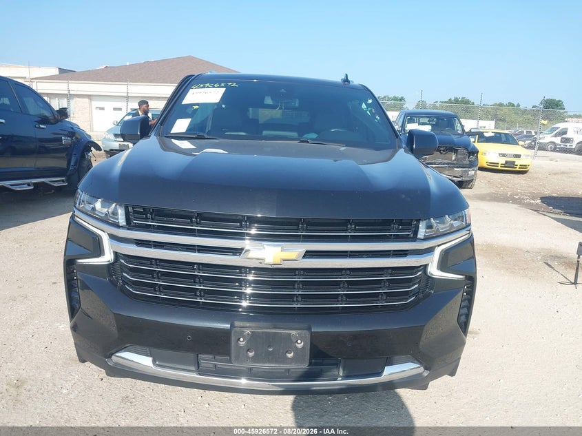 CHEVROLET SUBURBAN - zdjęcie 12