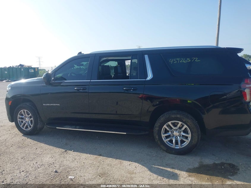 CHEVROLET SUBURBAN - zdjęcie 14