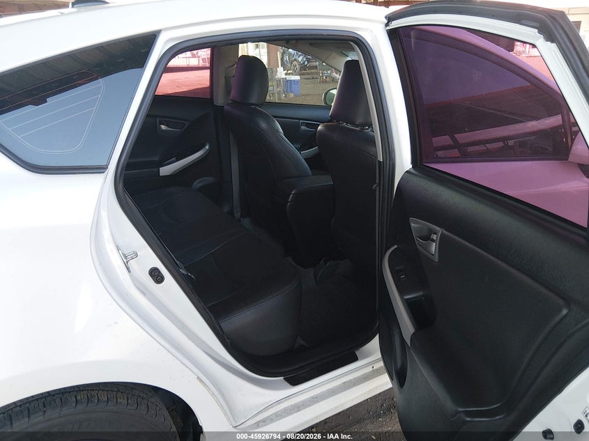 TOYOTA PRIUS - zdjęcie 8