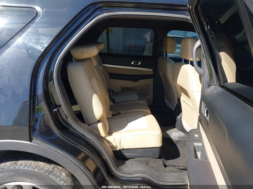 2017 FORD EXPLORER auction photo 8