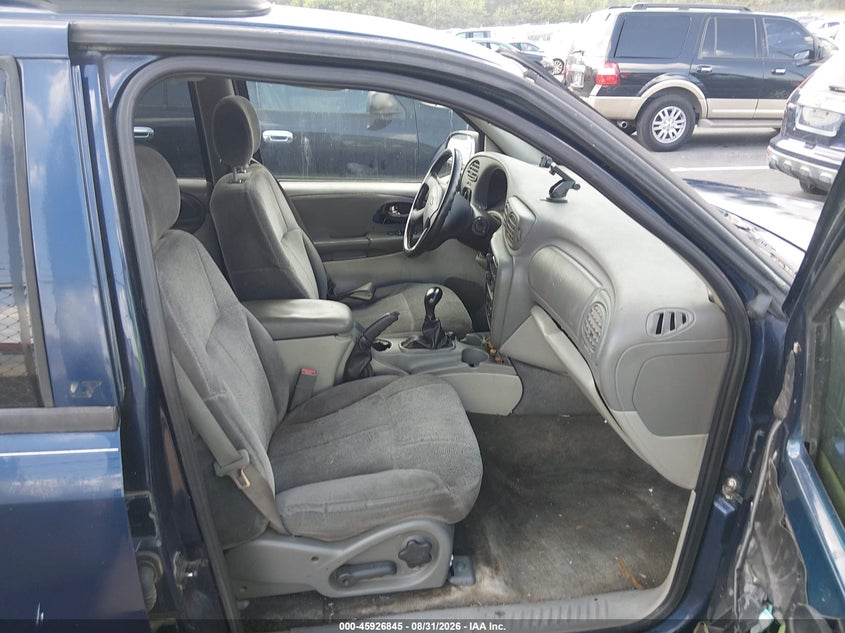 2003 CHEVROLET TRAILBLAZER EXT auction photo 5