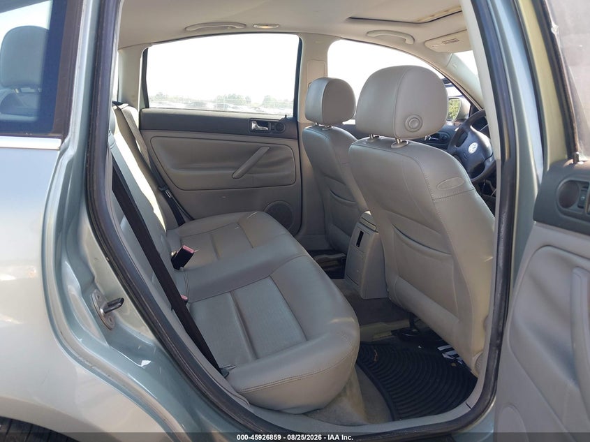 2004 VOLKSWAGEN PASSAT auction photo 8