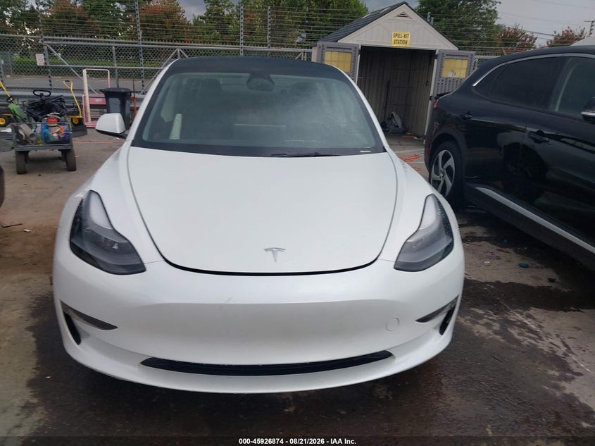 TESLA MODEL 3 - zdjęcie 13