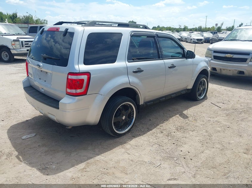 Vin: 1fmcu0d77akd08132, lot: 46425971, ford escape xlt 20104