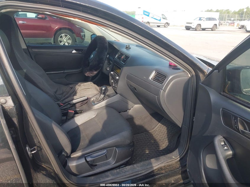 2011 VOLKSWAGEN JETTA auction photo 5