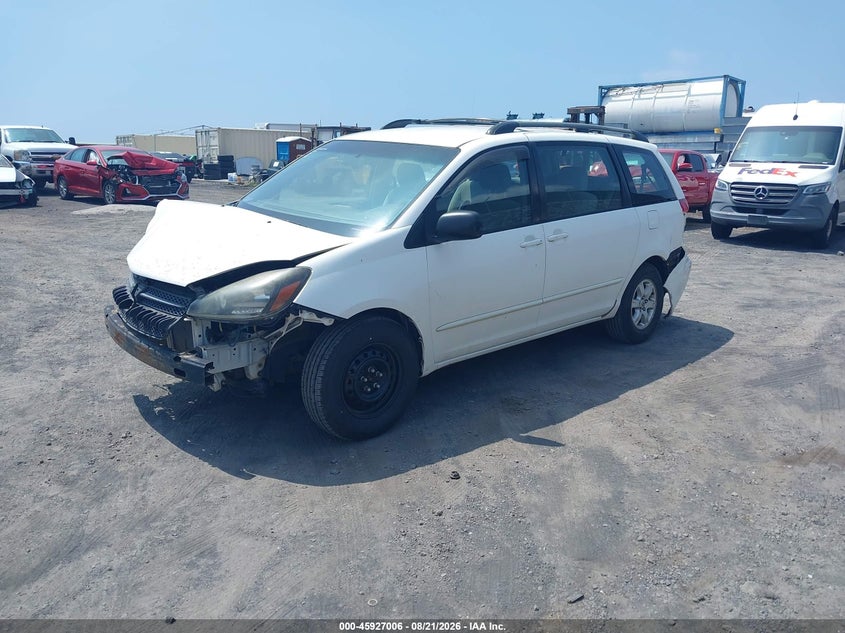 2004 Toyota Sienna, Front End, IAAI, VIN 5TDZA23C54S072613 — photo 2
