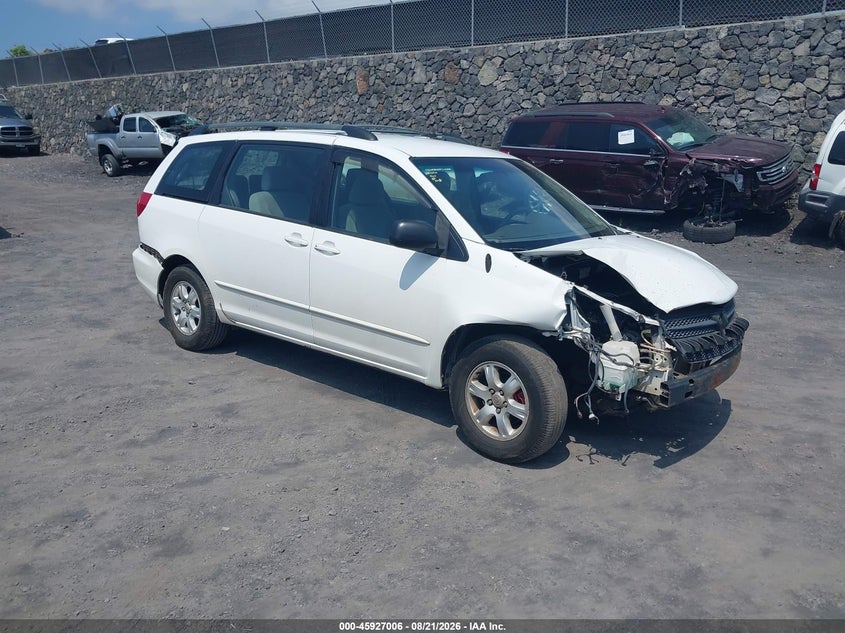 2004 Toyota Sienna LE