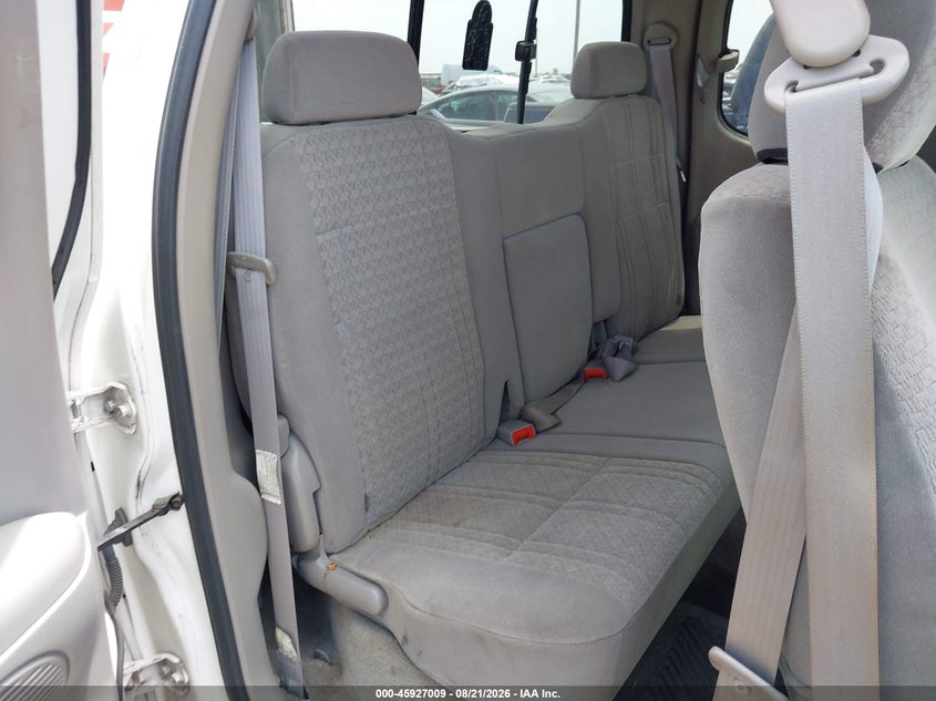 2004 TOYOTA TUNDRA auction photo 8
