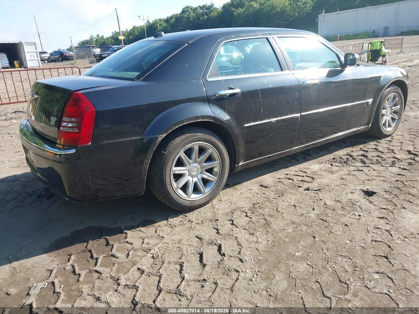 2005 CHRYSLER 300C auction photo 4