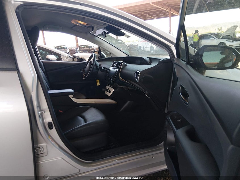 TOYOTA PRIUS - zdjęcie 5