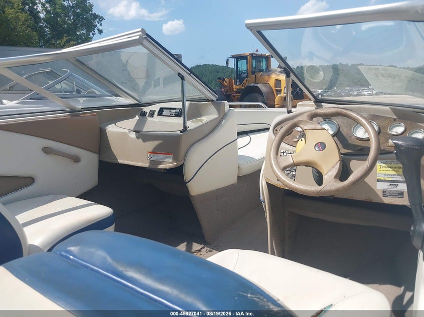 2005 BAYLINER 195 CLASSIC RUNABOUT auction photo 5