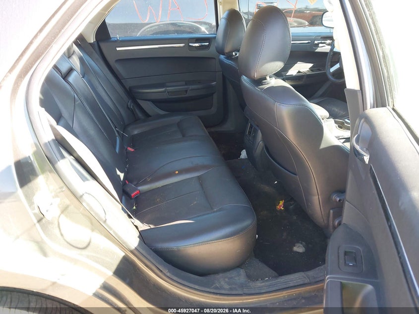 2010 CHRYSLER 300 auction photo 8