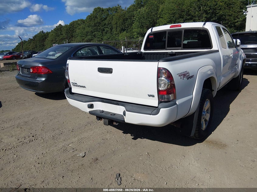 2013 TOYOTA TACOMA auction photo 4