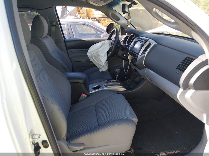 2013 TOYOTA TACOMA auction photo 5