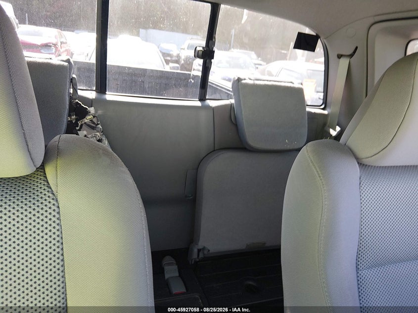 2013 TOYOTA TACOMA auction photo 8