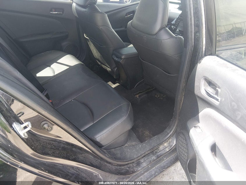 TOYOTA PRIUS - zdjęcie 8