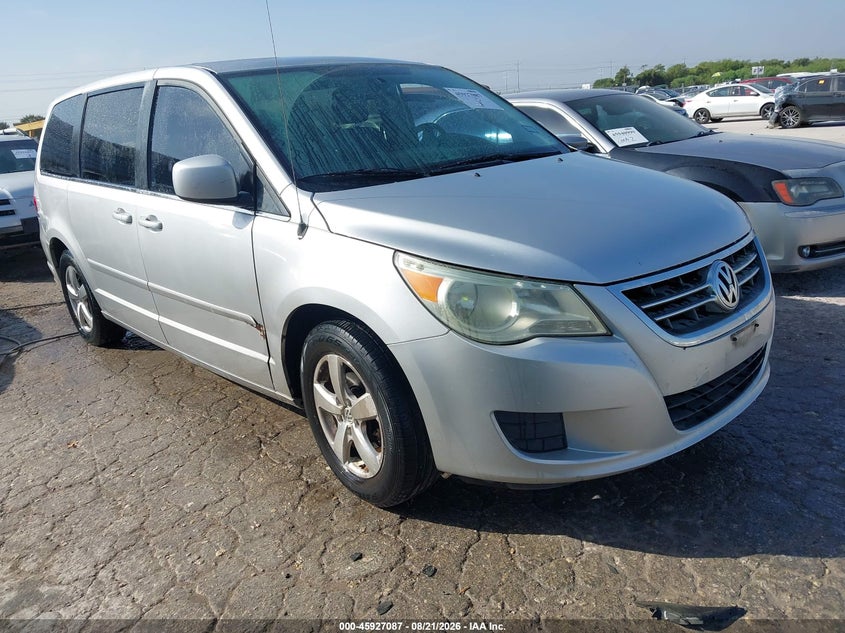 Vin: 2v4rw3d16ar294592, lot: 46426175, volkswagen routan se 20101