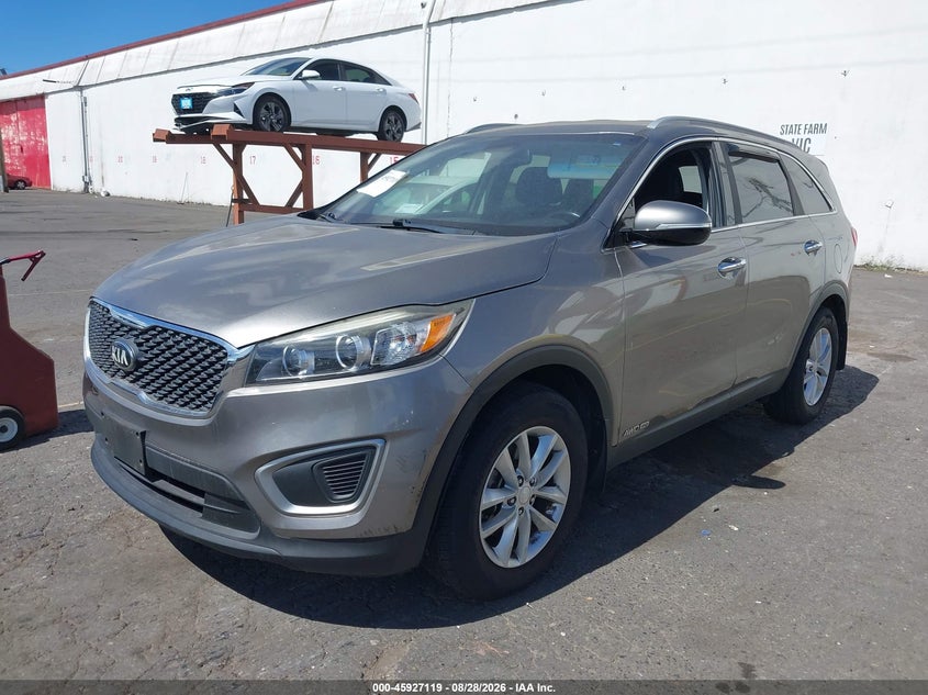 2016 Kia Sorento, Normal Wear & Tear, IAAI, VIN 5XYPGDA51GG138906 — photo 2