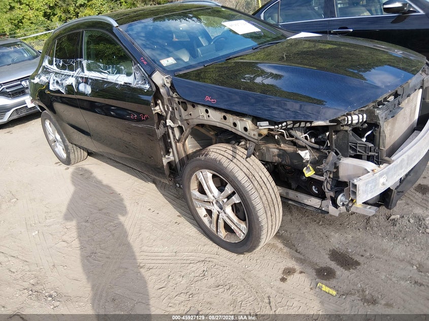 MERCEDES-BENZ GLA 250
