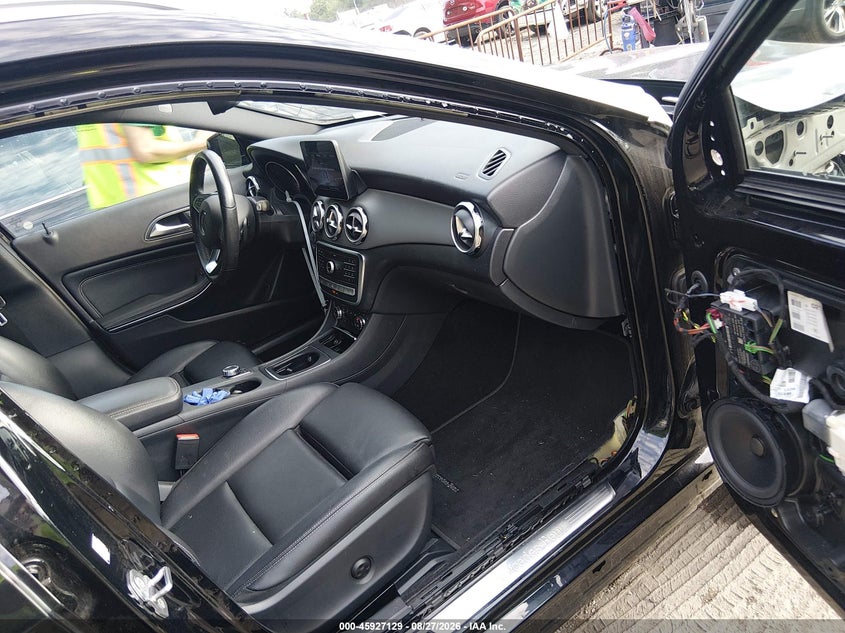 MERCEDES-BENZ GLA 250 - zdjęcie 5