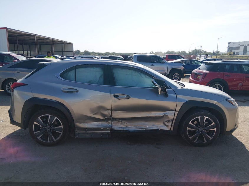 LEXUS UX 250H - zdjęcie 13