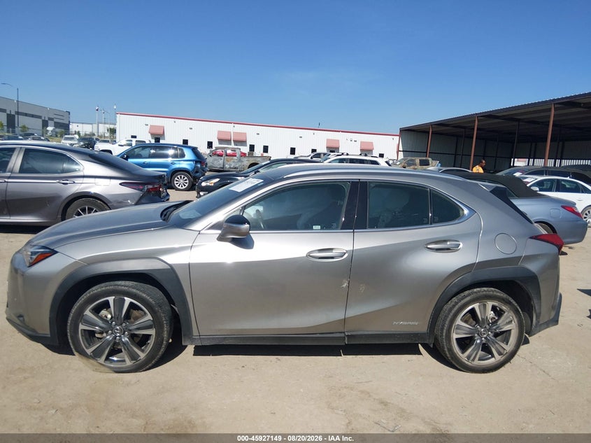LEXUS UX 250H - zdjęcie 14