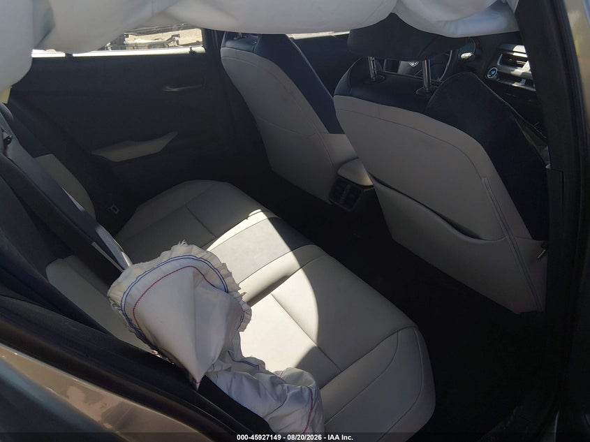 LEXUS UX 250H - zdjęcie 8