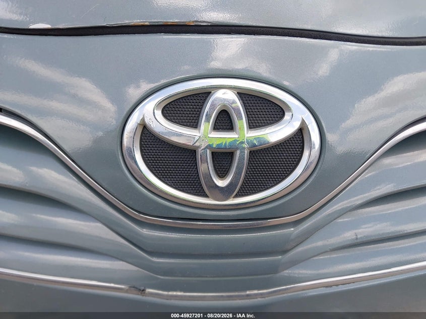 2010 TOYOTA CAMRY auction photo 6