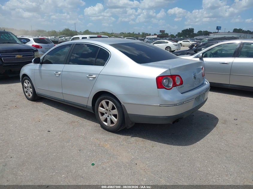 2008 VOLKSWAGEN PASSAT auction photo 3