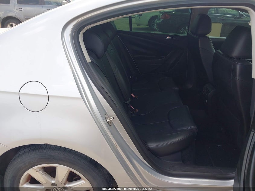 2008 VOLKSWAGEN PASSAT auction photo 8